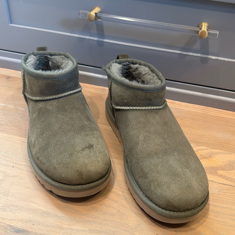UGG Mini Green